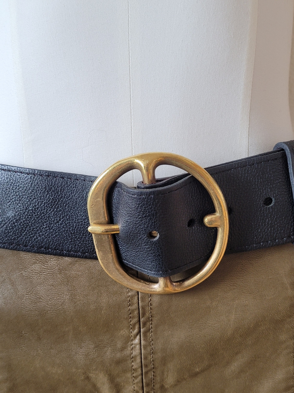 Kim White Black Leather Belt with Ovetsized Brass Round Buckle